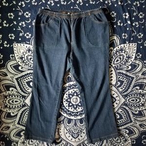 BOOT LEG BLUE JEANS SIZE 2X (18/20)